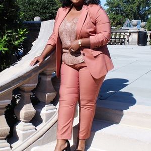 Plus Size Suit Set - Cropped Pants and Blazer